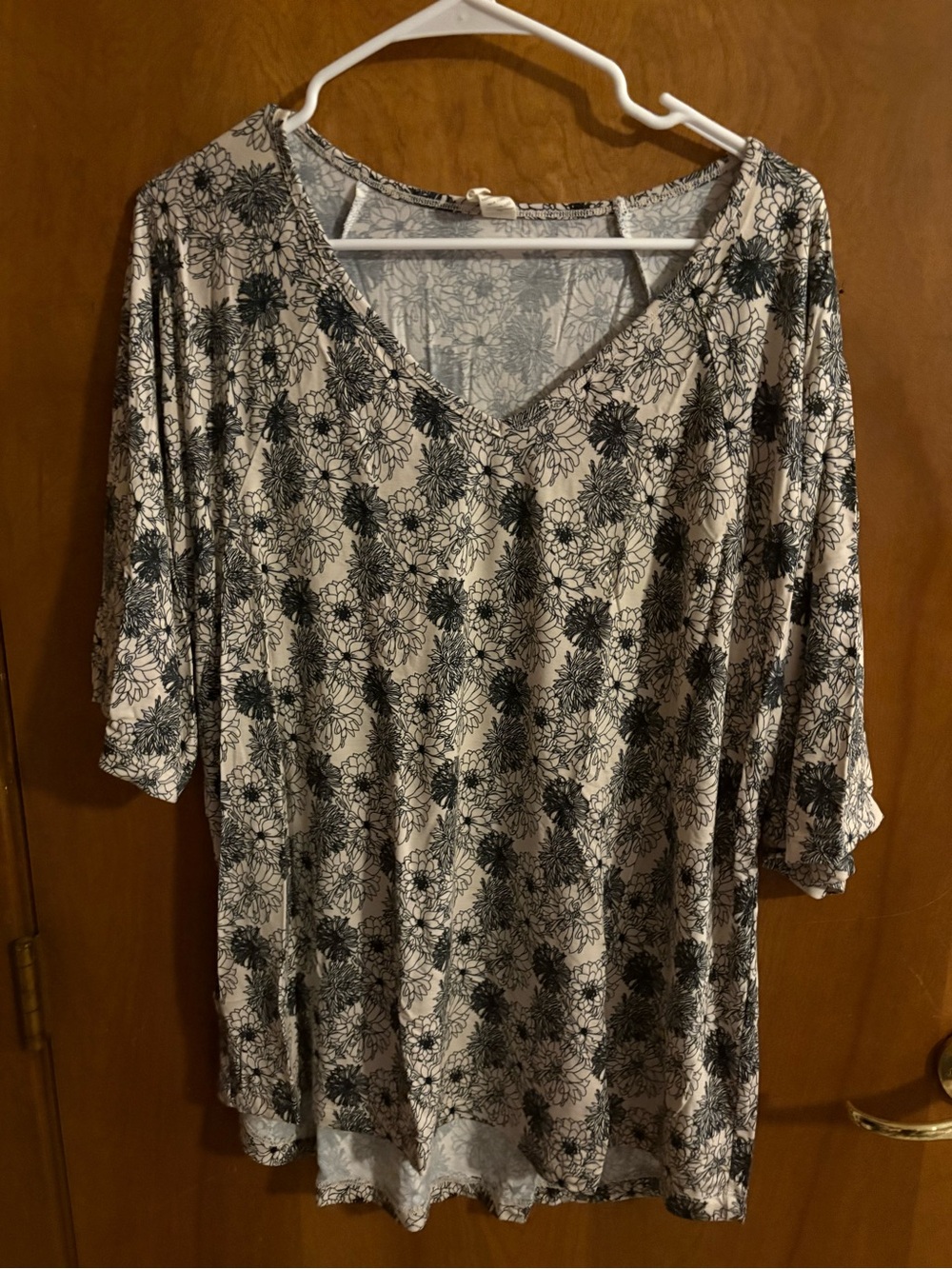 kate quinn womens size xl black and cream floral top